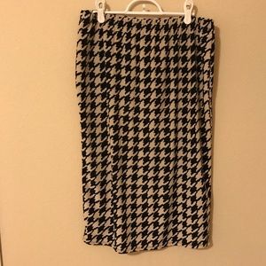 Black and Tan houndstooth pencil skirt
